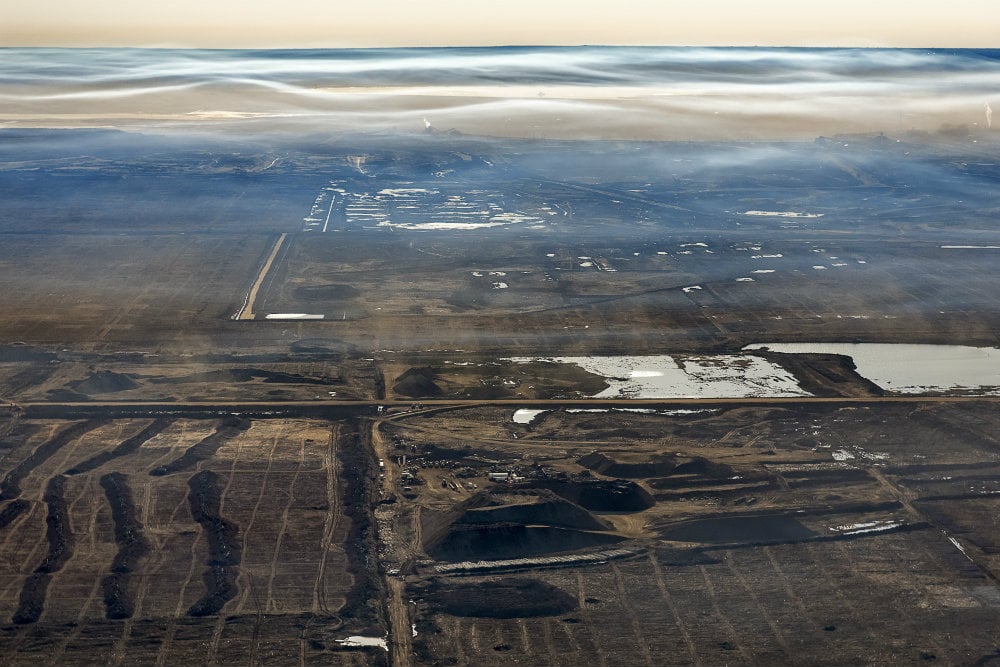 air quality over oil sands n3g5845 web - How Canada Made the Koch Brothers Rich