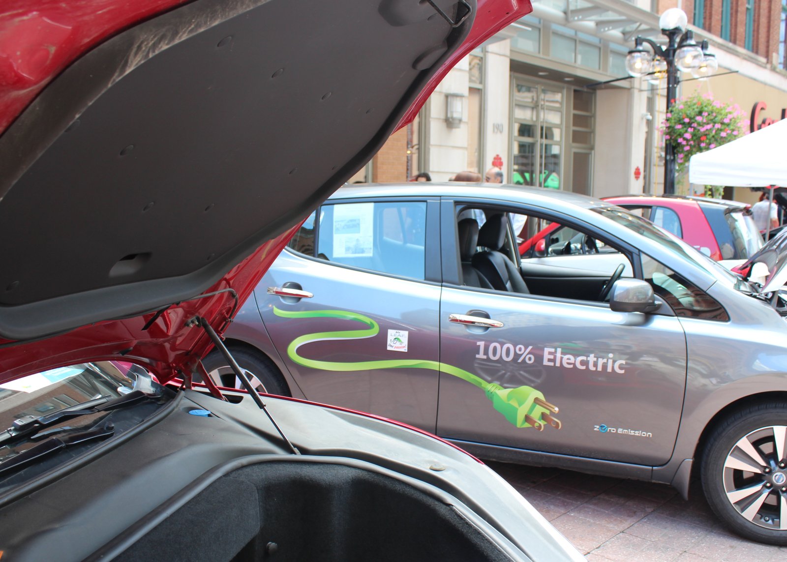 The 100% electric Nissan leaf