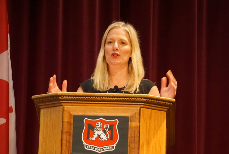 Catherine McKenna, Environment and Climate Change Canada, climate change, Kinder Morgan, Enbridge Northern Gateway