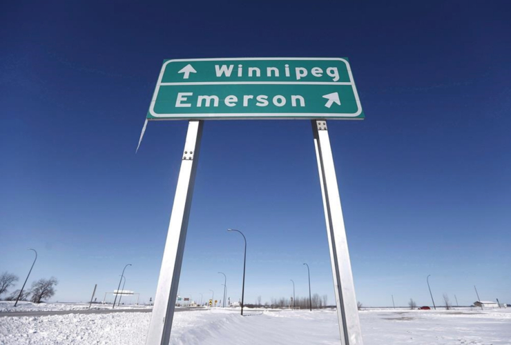 Emerson, Manitoba, Winnipeg, Refugees, border, asylum-seekers