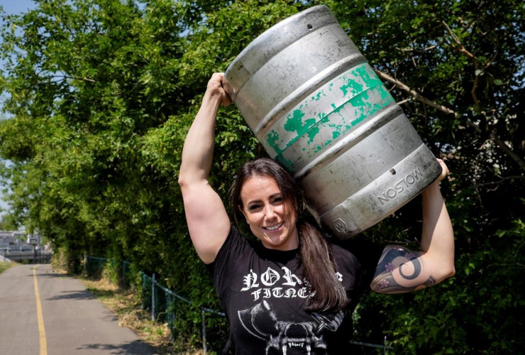 Allison Lockhart, Canada's strongest woman, Calgary Stampede, beer keg, Stampede, Calgary, Alta.