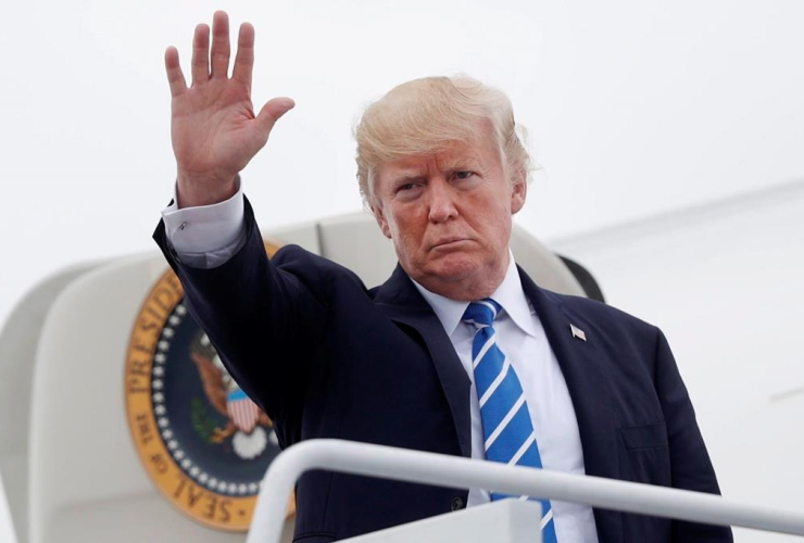 President Donald Trump, waves, Air Force One, Hagerstown Regional Airport, Hagerstown, 