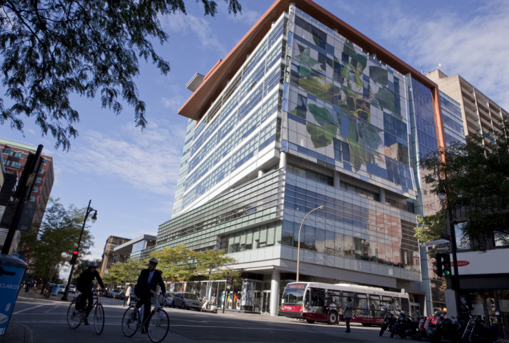 Concordia, downtown, Montreal, cyclists