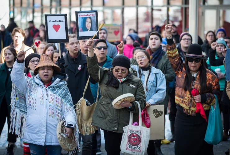 Indigenous women, sing, drum, rally, Tina Fontaine, Vancouver, 