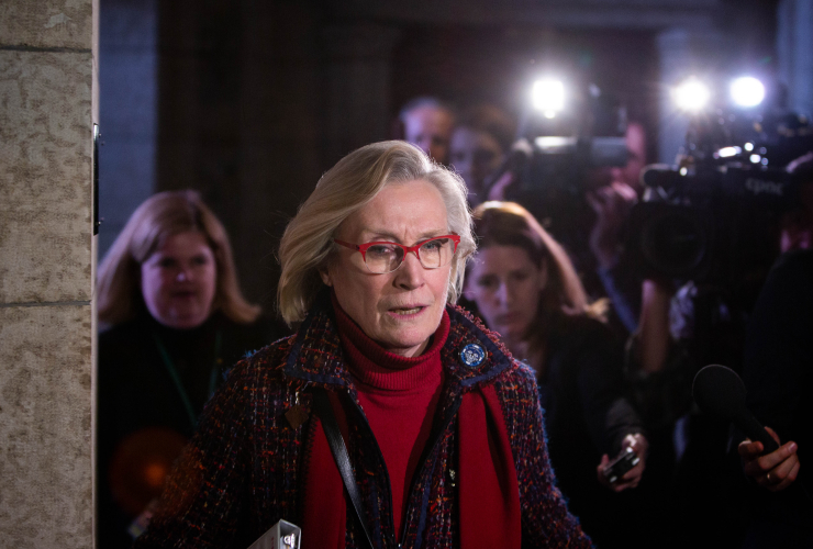 Crown Indigenous Relations Minister Carolyn Bennett, Ottawa, cabinet, Kinder Morgan