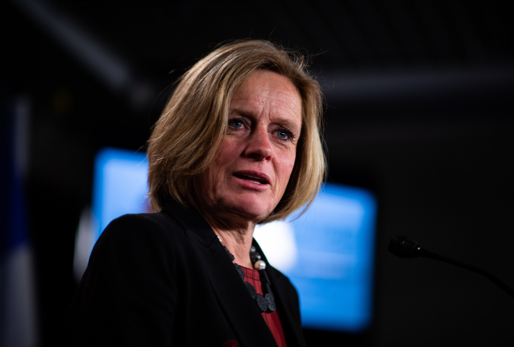 Rachel Notley, oilsands, pipelines, Kinder Morgan, British Columbia, Trans Mountain