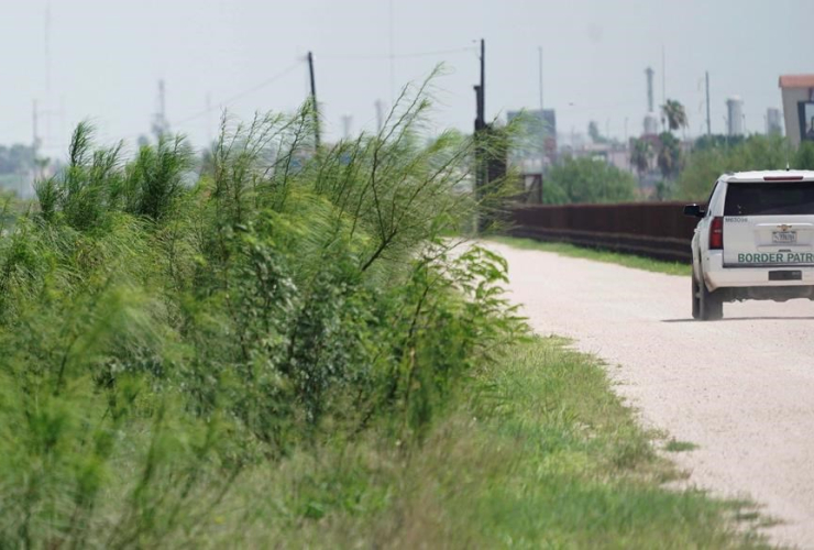 U.S. Border Patrol vehicle, U.S.- Mexico border, Hidalgo, Texas,