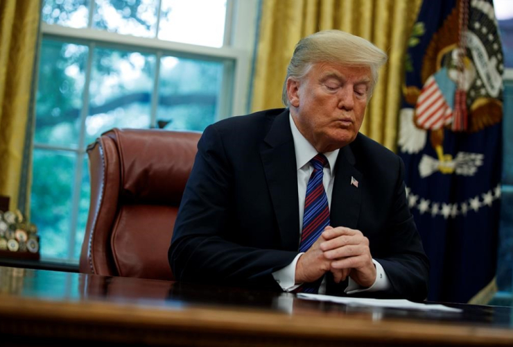 President Donald Trump, Oval Office, White House, Washington, 