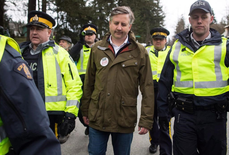 NDP MP Kennedy Stewart, arrested, RCMP officers, protesters, Kinder Morgan, Burnaby,