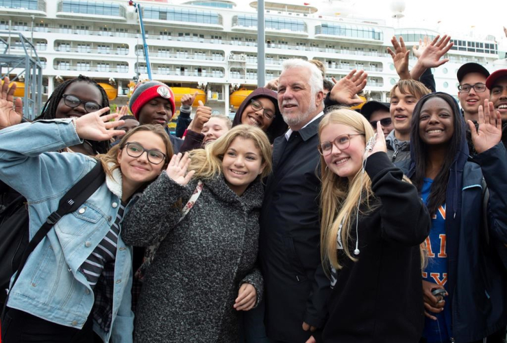 Quebec Liberal Leader Philippe Couillard, Chateauguay students, 