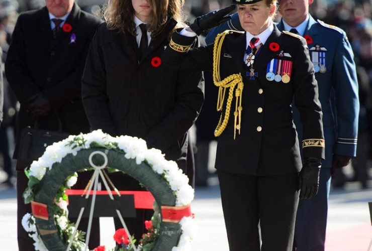 Governor General Julie Payette, wreath, Laurier Payette-Flynn, Remembrance Day, National War Memorial, 