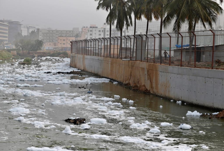 toxic froth, industrial pollution, Bellundur Lake, Bangalore, India,