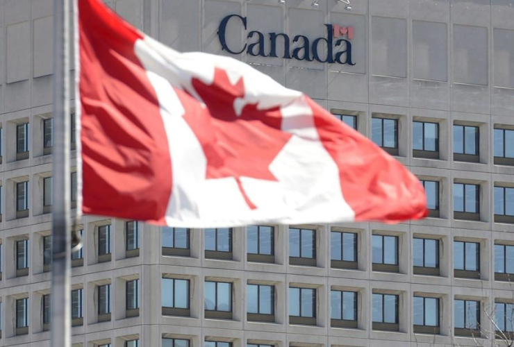 facade, headquarters, Department of National Defence, Ottawa, 