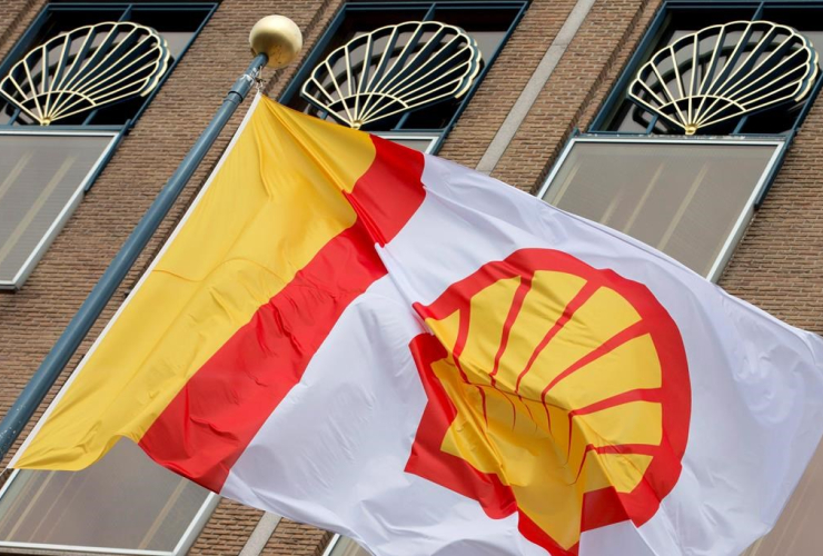 flag, company logo, Royal Dutch Shell, Hague, Netherlands,