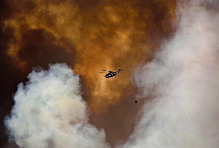 helicopter, battles, wildfire, Fort McMurray, 