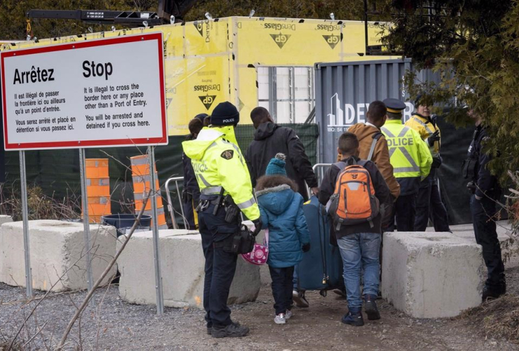 family, Columbia, arrested, RCMP officers, border, Canada, United States, asylum seekers,