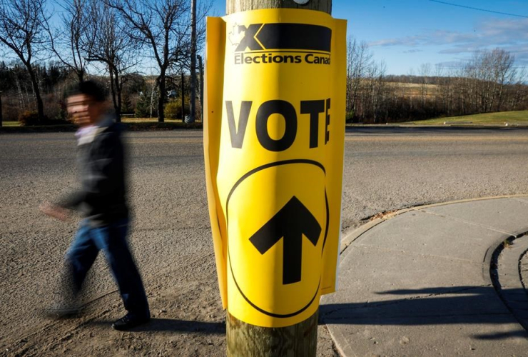 voter, sign, polling station, Canadian federal election, Cremona, 