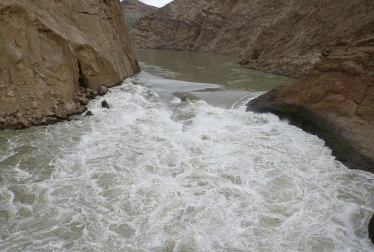 slide, Fraser River, salmon,