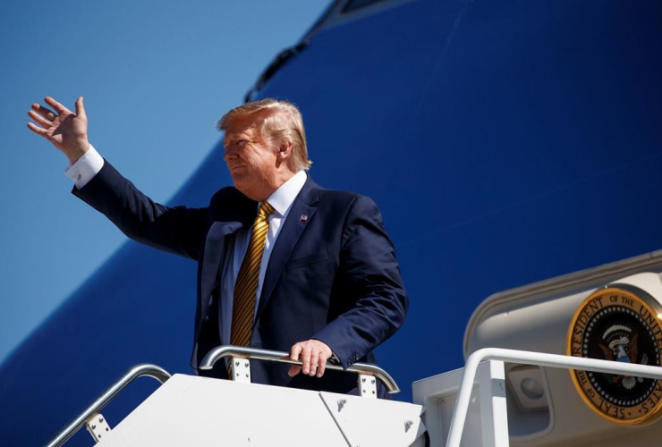 President Donald Trump, Moffett Federal Airfield,