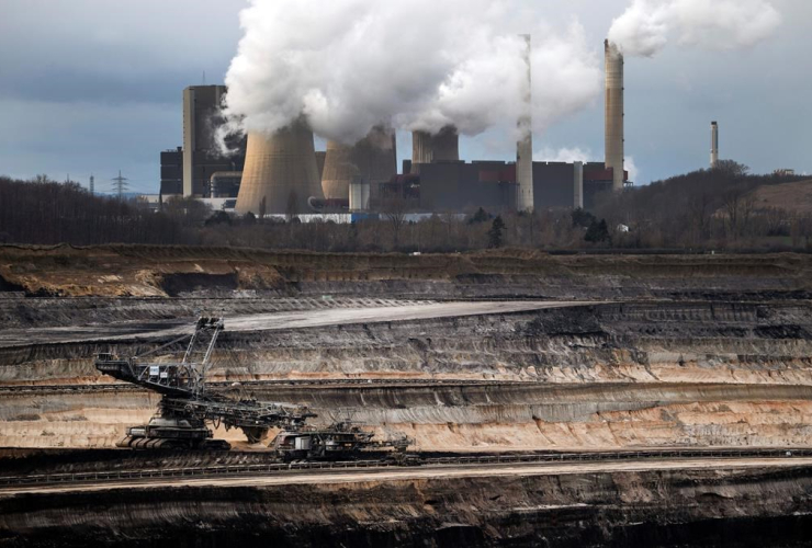 mining machine, Inden opencast lignite mine, Schophoven, Germany, 