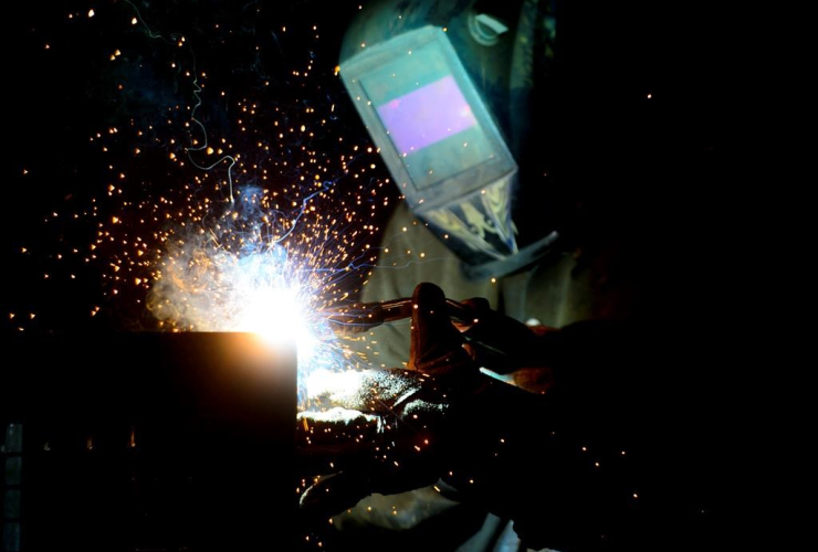 welder, fabricates, steel structure, iron works facility, Ottawa, 