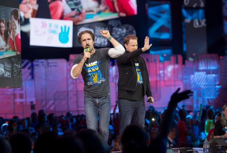 Craig Kielburger, Marc Kielburger,