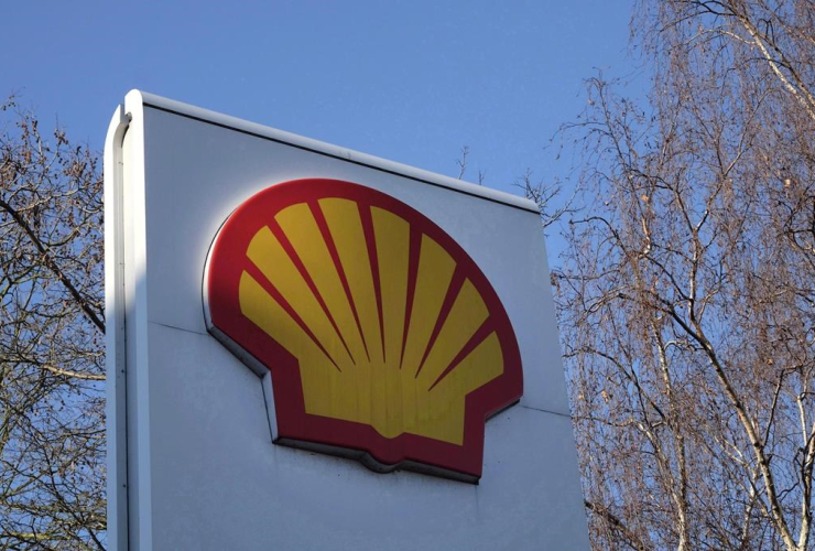 Shell logo, gas station, London