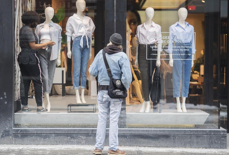 woman, mannequins, storefront window, Montreal,