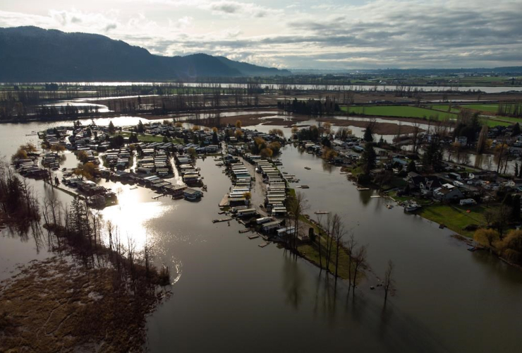 Hatzic Lake, floodwaters,