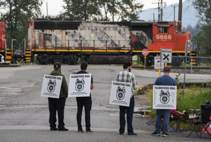 Canadian National Railway workers,