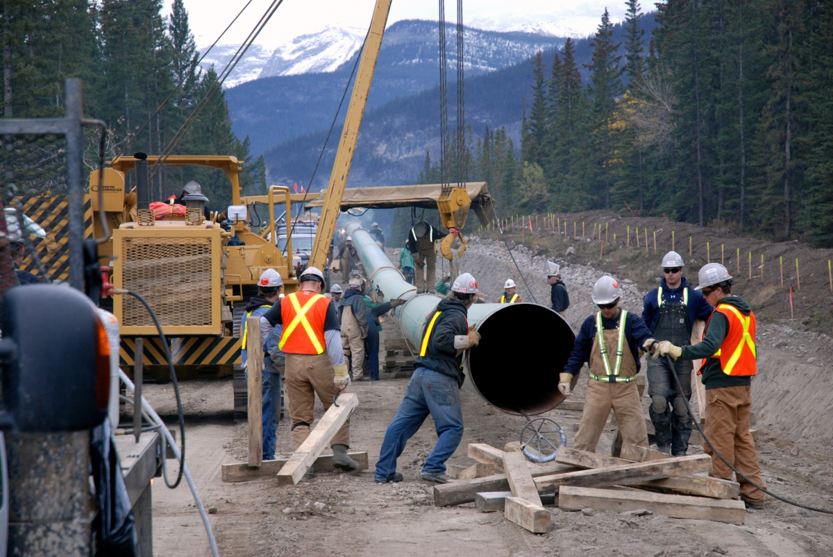 Kinder Morgan, Trans Mountain, oil sands