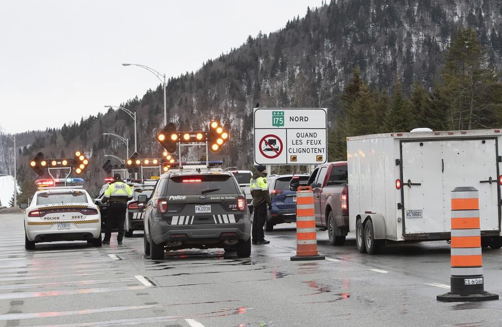 Police forces, motorists, highway 175,