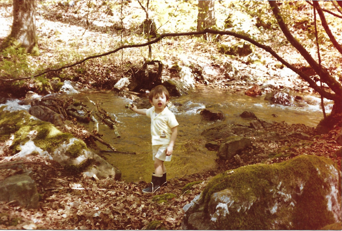 Young Aloïs protecting the stream. Photo by Jean-Luc Gallet