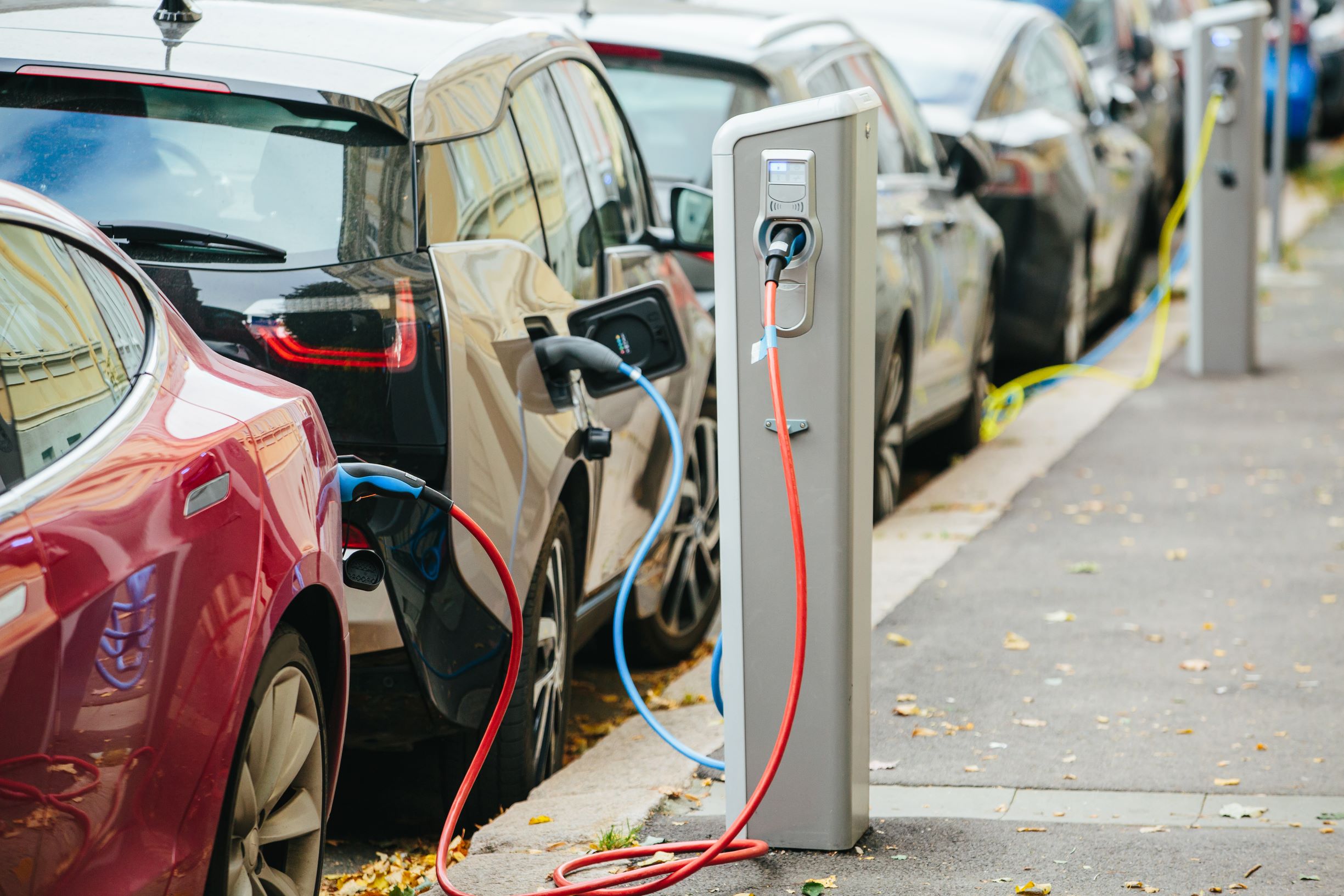 Canada should invest in electric vehicle transition post COVID19