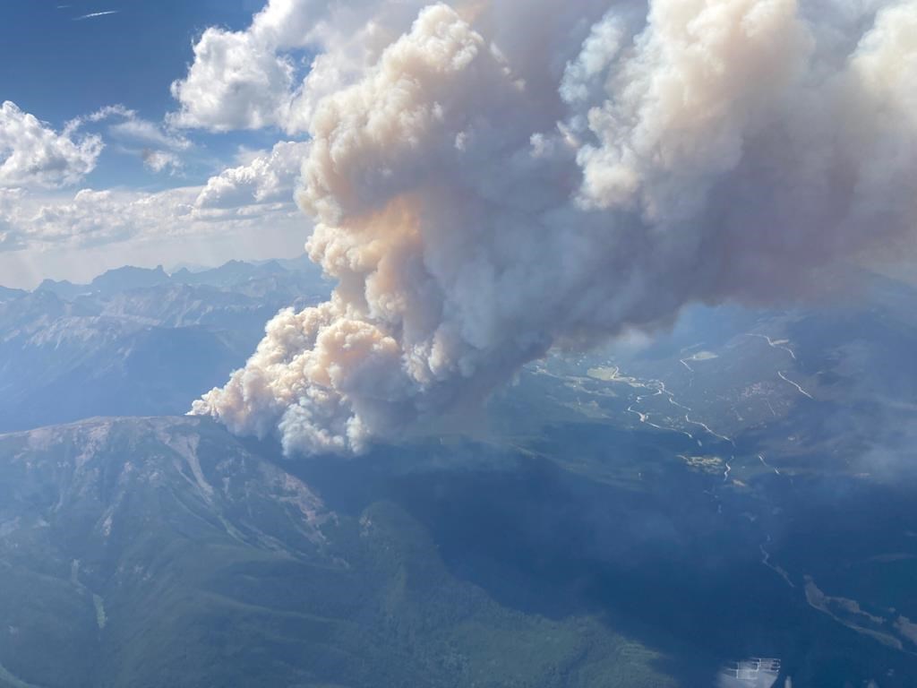 Fires Roar Near Invermere, Cranbrook, Kamloops, In B.C.'s Record ...