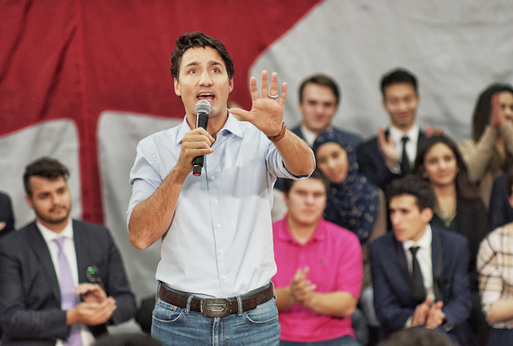 Justin Trudeau, Calgary, town hall, oilsands