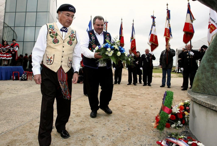 Clement Chartier, President of the Metis National Council, David Chartran, Minister of Veterans Affairs for the Metis National Council, wreath, monument, Metis veterans, WWII, Juno Beach Center