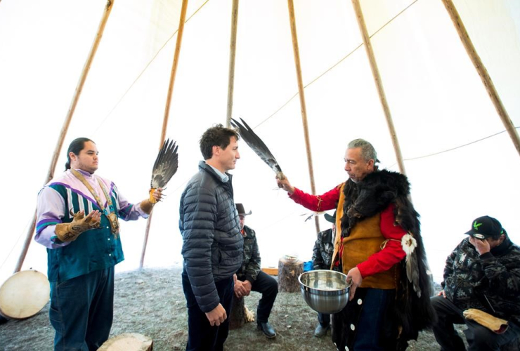 Prime Minister Justin Trudeau, spiritual leader Cecil Grinder, Tsilhqot'in National Government, Chilko Lake, 