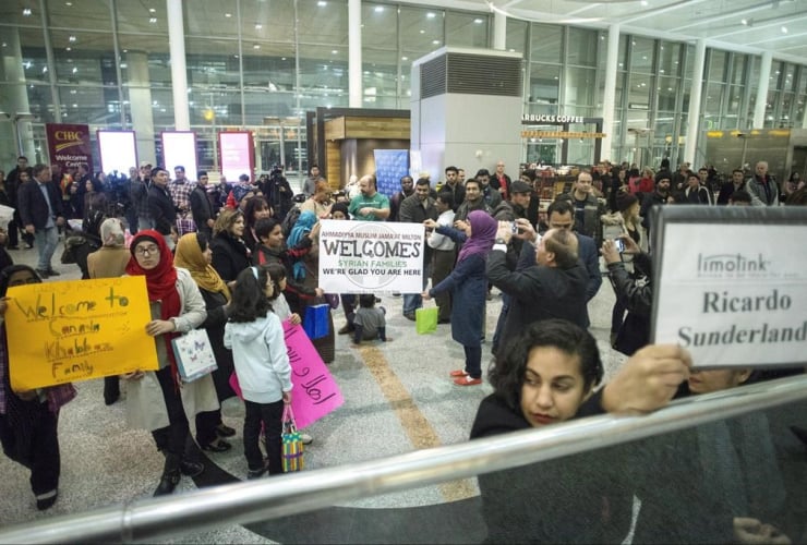 groups, sponsoring, Syrian refugee families, Toronto, Pearson Airport,
